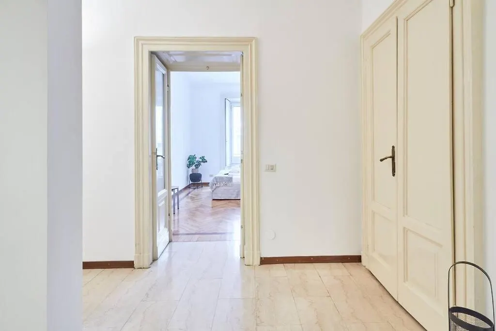 Easylife - Sophisticated Apartment In Cadorna Area Milan Italy
