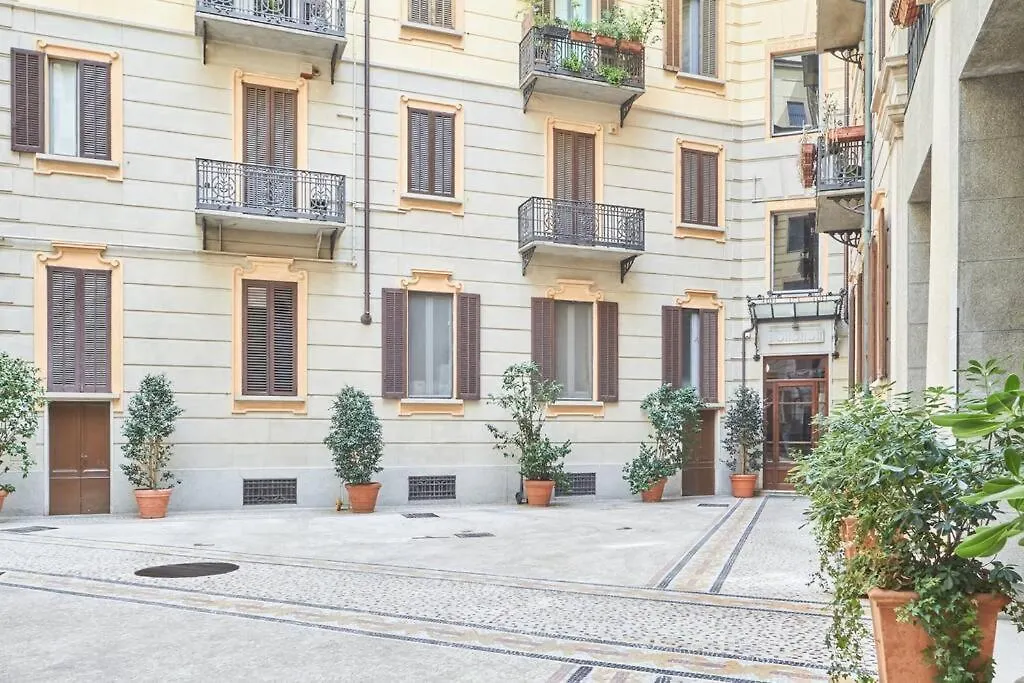 Easylife - Sophisticated Apartment In Cadorna Area Milan Italy